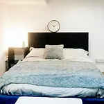 Lejlighed Modern Flat L Sleeps 4 L Free Wifi L Leisure L One Castle Leeds (West Yorkshire)