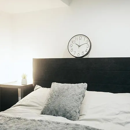 Apartment Modern Flat L Sleeps 4 L Free Wifi L Leisure L One Castle *