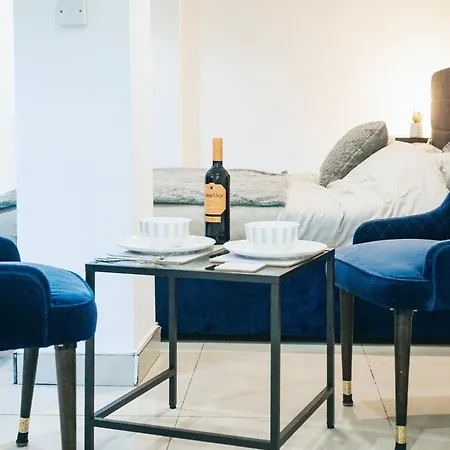 Modern Flat L Sleeps 4 L Free Wifi L Leisure L One Castle