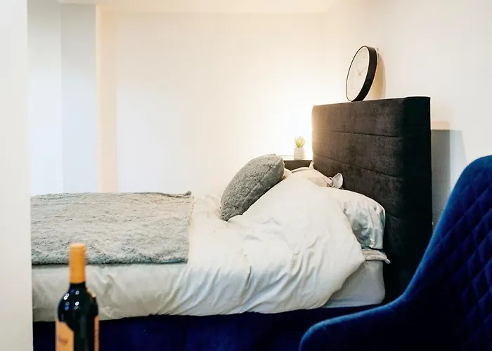 Modern Flat L Sleeps 4 L Free Wifi L Leisure L One Castle