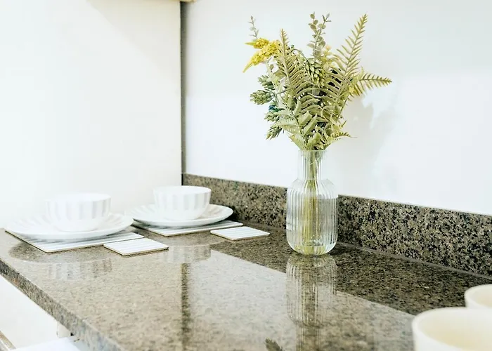 Modern Flat L Sleeps 4 L Free Wifi L Leisure L One Castle Leeds (West Yorkshire)